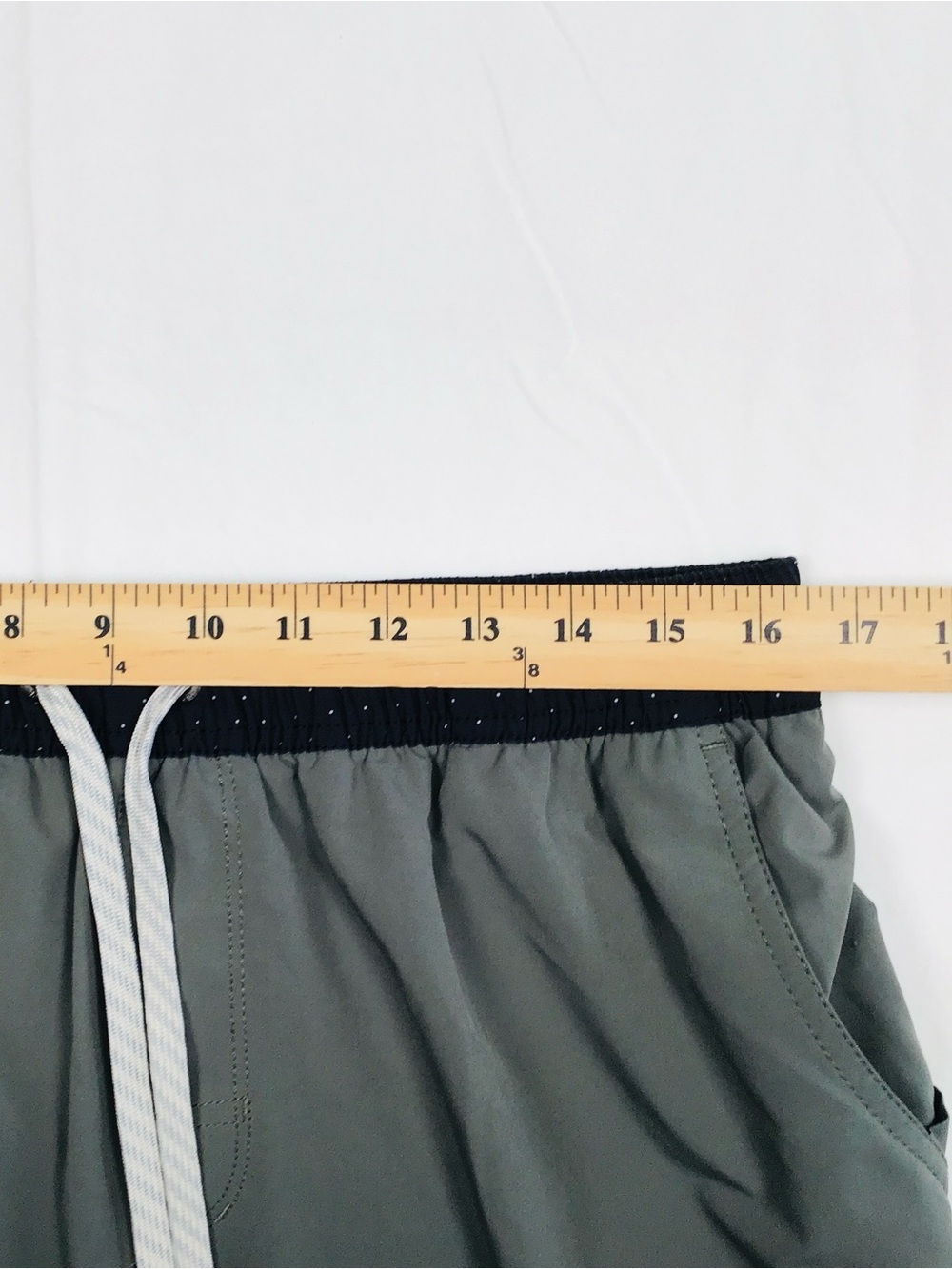 Vuori Kore men’s lined short medium - Picture 8 of 13
